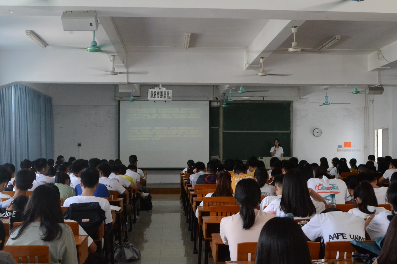 榜样力量，引领成长—化学化工学院2019级新生专业教育第二讲圆满结束